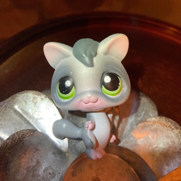LPS flying squirrel dated 2004 - Picture 1 of 4
